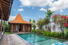 Stylish 3 BEDROOMS PRIVATE VILLA with pool in Berawa Canggu